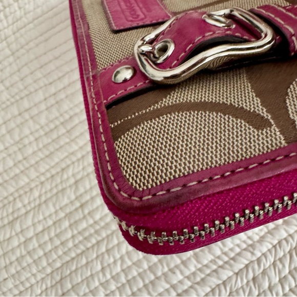 Coach Soho Signature Jacquard Zip-Around Wallet – Y2K Era